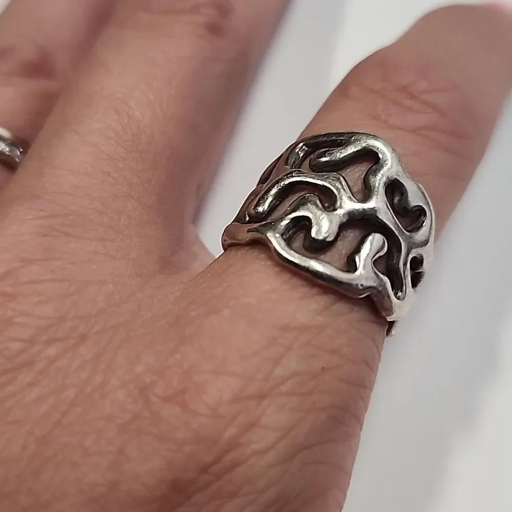 Sterling Silver 925 Ring Size 5.75